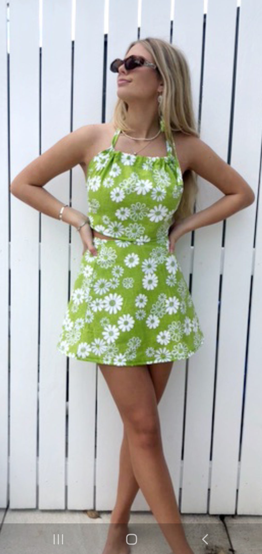 Twiggy Tie Top (Green Daisy) Scarlet Begonias Retro Twiggy Tie Top (Green Daisy) Scarlet Begonias Retro